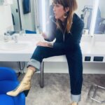 Daphné Bürki Instagram - Point Look. Point Barre. Point « long time »!! À votre demande! Je vous embrasse 🎈 #cultureboxlemission #culturemode #aprestout 1- T-shirt @souvenirmachine Jean @gant Ceinture @maisonboinet Collier @zagbijoux 2- manteau @amiparis 3- chemise @victoriatomasofficial Jean @essentielantwerp Shoes @laurencedacadeparis Bijoux @marcdelocheofficiel 4- costume @thefrankieshop 5- chemise @victoriatomasofficial Pantalon @yoox Shoes @nomasei_official Boucle d’oreille @marcdelocheofficiel 6- blouson @feteimperiale T-shirt @victoriatomasofficial Pantalon @amiparis Shoes @nomasei_official 7- pull @marni chez @lullisurlatoile Jean @gant 8- ensemble @ouest.world Shoes @laurencedacadeparis Bijou @okan__studio 9- veste @thefrankieshop Chemise @laurencebras Pantalon @meta_campania_collective 📷 and my parnter mode @capucine.cbc Beauty @annabelgrangere @celineregnard_makeup @alicedechavanne Hair @manuecoiff