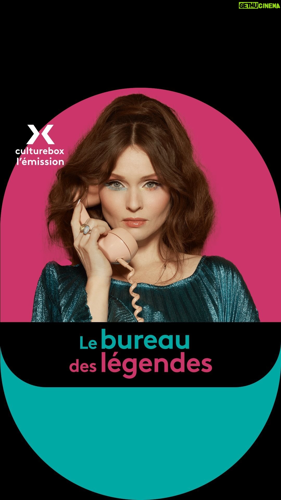 Daphné Bürki Instagram - 🚨@sophieellisbextor dans LE BUREAU DES LEGENDES de @cultureboxlemission ! Nous vivons dans un monde rempli de rumeurs et de légendes… Et certaines concernent la star britannique @sophieellisbextor !!! Heureusement, @cultureboxlemission a un Bureau très spécial, chargé de vérifier si ces légendes sont vraies ou fausses. 🇬🇧 We live in a world filled with legends… Some of them concern @sophieellisbextor ! Fortunately, @cultureboxlemission has a very special Bureau whose job is to verify if some of these legends are true or false…. Let’s go ! @sophieellisbextor revient sur le succès de son tube iconique « Murder on the dancefloor », 22 ans après sa sortie, et son retour-phénomène grâce au film @saltburnfilm… c’est lundi dans @cultureboxlemission : 📺 20h15 sur le canal 14 📲 sur la plateforme @france.tv 👉 lien en bio #francetv #culture #sophieellisbextor #murderonthedancefloor