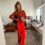 Daphné Bürki Instagram - Point Look. Point Barre. Point slip pour 2024 À votre demande! Qui porte la culotte alors?! #culturebox #culturemode #aprestout 1-chemise @valentinewitmeurlab Culotte @mango Collant @etam Shoes @martinez 2-chemise @rohe_frames Corset @louisemarcaud Pantalon @victoriatomasofficial Shoes @socque_paris Bijoux @daphine 3-ensemble @valentinewitmeurlab Shoes @mango Bijoux @zagbijoux 4-ensemble @stouls.paris Shoes @mango 5-ensemble @essentielantwerp Shoes @louboutinworld 6-ensemble @stouls.paris 📷 Partner mode @capucine.cbc Beauty @annabelgrangere @alicedechavanne Hair @manuecoiff
