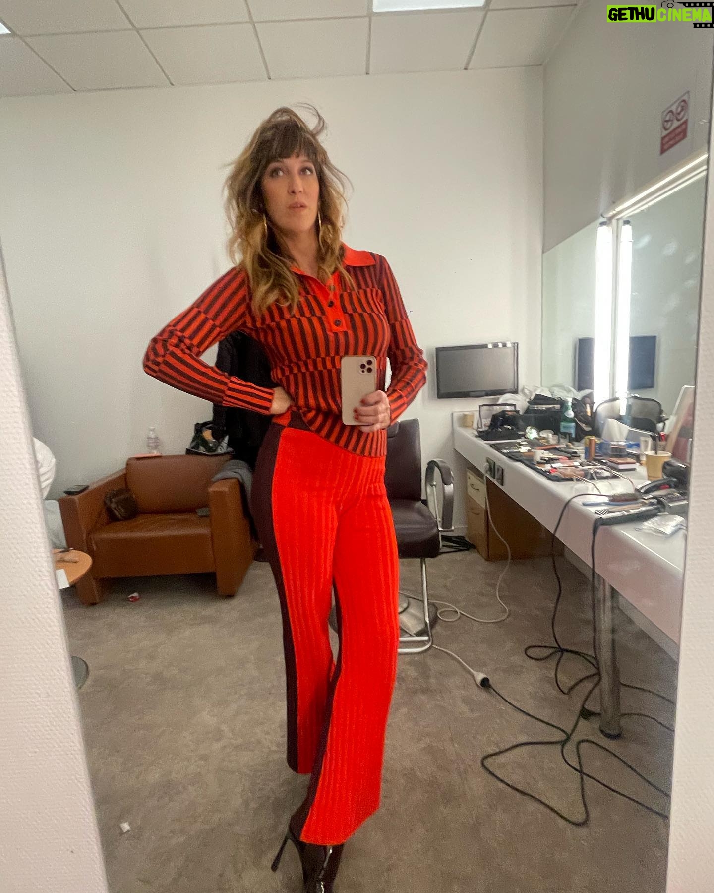 Daphné Bürki Instagram - Point Look. Point Barre. Point slip pour 2024 À votre demande! Qui porte la culotte alors?! #culturebox #culturemode #aprestout 1-chemise @valentinewitmeurlab Culotte @mango Collant @etam Shoes @martinez 2-chemise @rohe_frames Corset @louisemarcaud Pantalon @victoriatomasofficial Shoes @socque_paris Bijoux @daphine 3-ensemble @valentinewitmeurlab Shoes @mango Bijoux @zagbijoux 4-ensemble @stouls.paris Shoes @mango 5-ensemble @essentielantwerp Shoes @louboutinworld 6-ensemble @stouls.paris 📷 Partner mode @capucine.cbc Beauty @annabelgrangere @alicedechavanne Hair @manuecoiff