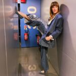 Daphné Bürki Instagram - Point Look. Point Barre. Point slip pour 2024 À votre demande! Qui porte la culotte alors?! #culturebox #culturemode #aprestout 1-chemise @valentinewitmeurlab Culotte @mango Collant @etam Shoes @martinez 2-chemise @rohe_frames Corset @louisemarcaud Pantalon @victoriatomasofficial Shoes @socque_paris Bijoux @daphine 3-ensemble @valentinewitmeurlab Shoes @mango Bijoux @zagbijoux 4-ensemble @stouls.paris Shoes @mango 5-ensemble @essentielantwerp Shoes @louboutinworld 6-ensemble @stouls.paris 📷 Partner mode @capucine.cbc Beauty @annabelgrangere @alicedechavanne Hair @manuecoiff