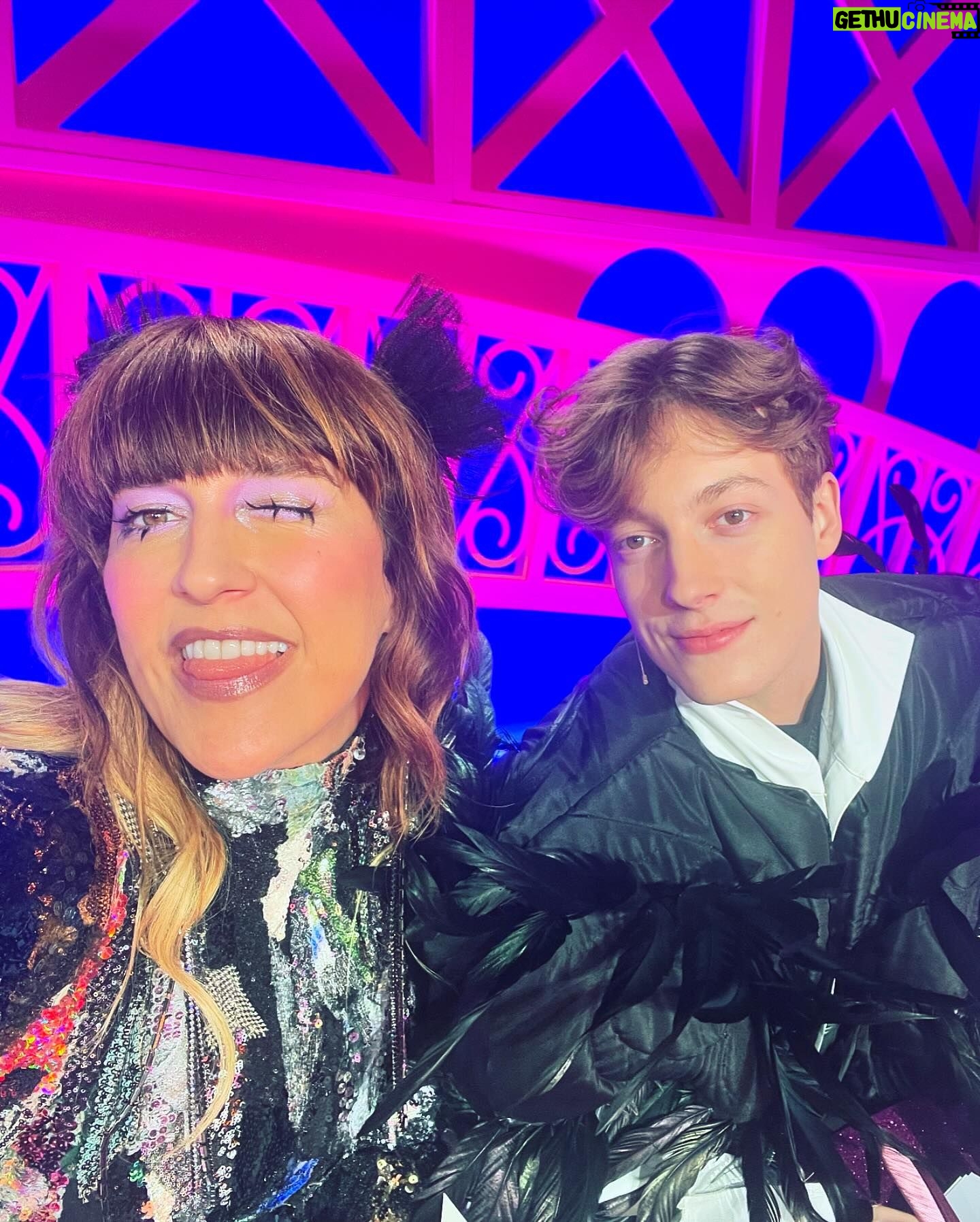Daphné Bürki Instagram - C’est repartiiii! 🏁 La grande première de #DragRaceFrance saison 3 c’est vendredi 31 mai dès 19h sur la plateforme @france.tv et à partir de 22h55 sur @france.2tv ! Retour en famille avec @thenickydoll et @kiddysmile et les ami.e.s @jeniferofficiel et @charlesdevilmorin Point Look. Point Barre !!! Robe Drama 🖤 @oliviertheyskens (FAN! MERCI Oliver) Coiffe Bibi joli @maisonmichel Beauty par l’unique @marieke_thibaut pour @maccosmeticsfrance Hair @la_bonnemaison avec @hairluxuryparis Partner @capucine.cbc