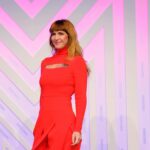 Daphné Bürki Instagram – Vous êtes nombreux à me poser la question de ce look que j’ai porté pour l’ouverture de @seriesmania et où le trouver!  Tout simplement en faisant un tour  au @printemps chez @awake_mode 
Ce n’est pas une collaboration commerciale! Juste un kiff de trouver une sélection cool à l’étage des créateurs « l’endroit ».
Je me suis sentie en place (ça veut dire bien gainée quoi).
Des bisous pour vous 💋

Bijou @marcdelocheofficiel 
Shoes @maisonernest
Partner @capucine.cbc