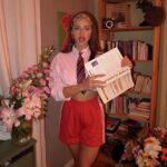 Dara Instagram – Честит 24 май – Ден на българската просвета и култура и на славянската писменост!
 
На този светъл празник искам да ви споделя за една специална кауза, която е много близка до сърцето ми. Заедно с Kaufland стартирахме социална кампания в подкрепа на отлични ученици и студенти без родители, в която всеки може да се включи. До края на месеца за всяка закупена детска книжка, обозначена като част от кампанията, Kaufland ще дарява 10 стотинки за стипендии. С вашата помощ можем да дадем шанс на тези талантливи млади хора да продължат образованието си и да сбъднат мечтите си. 💖🎓
 
Присъединете се към нас и нека заедно подкрепим бъдещето на България!
 
С много любов,
DARA ❤️