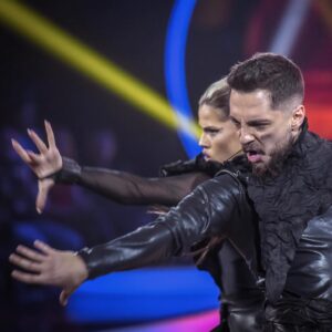 Dara Instagram - Първа победа 🏆 Пасо Добле 🖤

Благодаря ти, @jimmydance за емоцията, търпението, отдадеността и прекрасната хореография 🖤🖤🖤