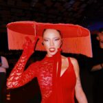 Dara Instagram - Ляво Дясно 🐍🐍🐍 Благодаря ви ❤️ @venztagram @milendankov @virginiarecords @stell_makeup_artist @georgi_petkov__ @bgradio_official @msaq1973 @krstevski_srgjan_art
