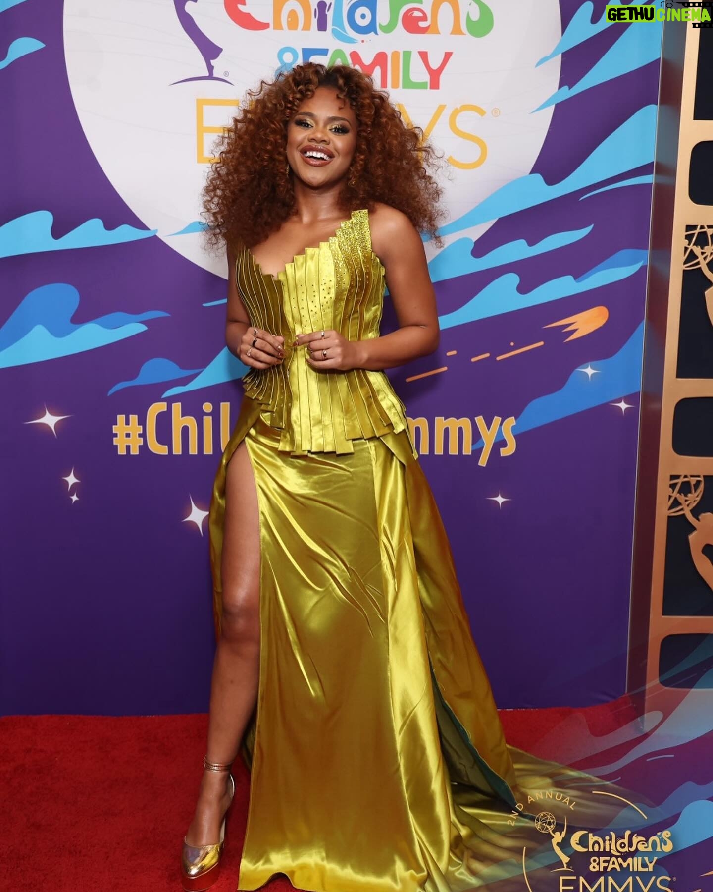 Dara Reneé Instagram - OOOHH WHAT A NIGHT!!! First Emmys TO DATE!!! This was such an amazing incredible experience ❤️ SHOUTOUT TO HSMTMTS FOR PULLING 6 NOMINATIONS!!! Thank you to our brilliant cast, crew and remarkable supporters!! Thank you @timfederle FOR BRINGING ME TO SUCH A LIFE CHANGING EXPERIENCE!! Got to be a princess in real life shoutout to Ms Elsa🥹❤️ Thank you to my Glam Team who helped put together this beautiful look and a special shoutout to @auntfunkyscloset who built this dress from scratch and gave me the space to incorporate my crazy ideas as well🥹❤️ LOVE YALL ALL SO MUCH!!! #hsmtmts #kourtneygreene Hair : @rorodoesmyhair Makeup : @juanice.mua Dress : @auntfunkyscloset