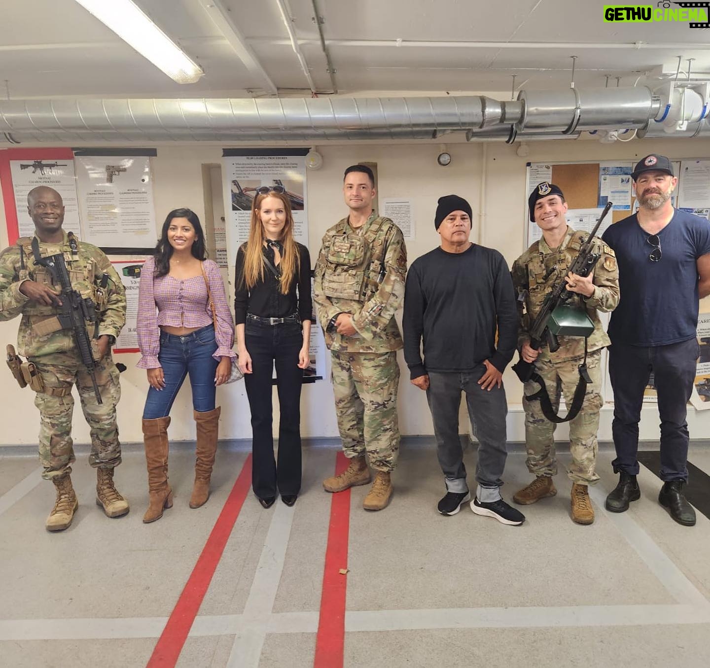 Darby Stanchfield Instagram - Huge honor traveling Europe on a Goodwill Military Tour ๐บ๐ธ with the delightful @pauladelstein @tiyabird @realraymondcruz via #armedforcesentertainment to thank our military men & women for their service! I learned so much and am so grateful for the experience! ๐บ๐ธ