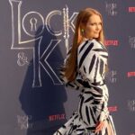 Darby Stanchfield Instagram – ✨✨Virtual World Premiere✨
✨ @lockeandkeynetflix S2 ✨✨
✨Premieres Oct 22nd on @netflix ✨

TEAM GLAM ✨Big time thank you! 
styled: @daniandemmastyle 
hair: @dickycollins 
makeup: @fabiolamakeup
✨✨✨✨✨
dress: @marmarhalim 
glass slippers: @goodamerican 
gems: @milkwhiteofficial