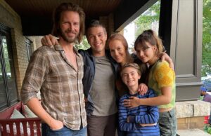 Darby Stanchfield Instagram - Heart on my sleeve post:  I went into this @lockeandkeynetflix series with excitement and an openness, ready to play. What happened was my heart cracked wide open for this company. @mereschmere and @carltoncuse thank you for such phenomenal leadership in this slice of Heaven that we got to call the #lockeandkey family for 3 seasons.  Our badass crew, our incredible cast, writers, directors and producers —I am so grateful for you, and have so much love and appreciation for each and every one of you and your stunning talents. I loved every moment of this ride playing Nina Locke and I will cherish this experience forever. Fans of #lockeandkey - we hope you enjoy the final season! We appreciate you, and deeply enjoyed making this for YOU.  Much love and…
#ALOHA!!!!! ❤️💥🗝
