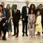 Darby Stanchfield Instagram - Heart on my sleeve post: I went into this @lockeandkeynetflix series with excitement and an openness, ready to play. What happened was my heart cracked wide open for this company. @mereschmere and @carltoncuse thank you for such phenomenal leadership in this slice of Heaven that we got to call the #lockeandkey family for 3 seasons. Our badass crew, our incredible cast, writers, directors and producers —I am so grateful for you, and have so much love and appreciation for each and every one of you and your stunning talents. I loved every moment of this ride playing Nina Locke and I will cherish this experience forever. Fans of #lockeandkey - we hope you enjoy the final season! We appreciate you, and deeply enjoyed making this for YOU. Much love and… #ALOHA!!!!! ❤️💥🗝