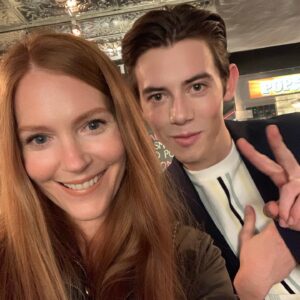 Darby Stanchfield Instagram - S✌🏼 @lockeandkeynetflix 💥THANK YOU EVERYONE for your lovely messages about our show! I read them all and am so grateful to hear from you. ❤️ 

1: Sherrriiiiiii 🥰 
2: Nina’s revolutionary war reenactor🔥
3: First day back 😆
4: what demonnnn…? 😳
5: confessional at Keyhouse 🙏🏼
6: Scot with one T 💕
7: Winterfest ❄️❄️
8: CN Tower experts 😎😎
9: shenanigans ☝🏼
10: our Locke family ❣️

sure do love the cast, crew, & company of #lockeandkey 🎉✨yep sure do 😍