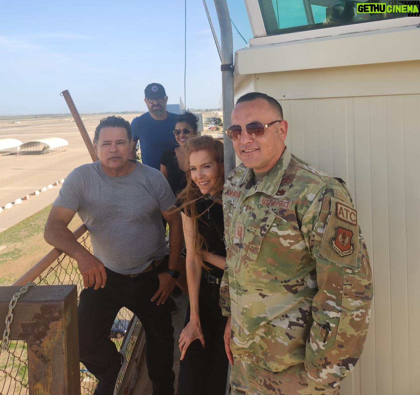 Darby Stanchfield Instagram - Huge honor traveling Europe on a Goodwill Military Tour ๐บ๐ธ with the delightful @pauladelstein @tiyabird @realraymondcruz via #armedforcesentertainment to thank our military men & women for their service! I learned so much and am so grateful for the experience! ๐บ๐ธ