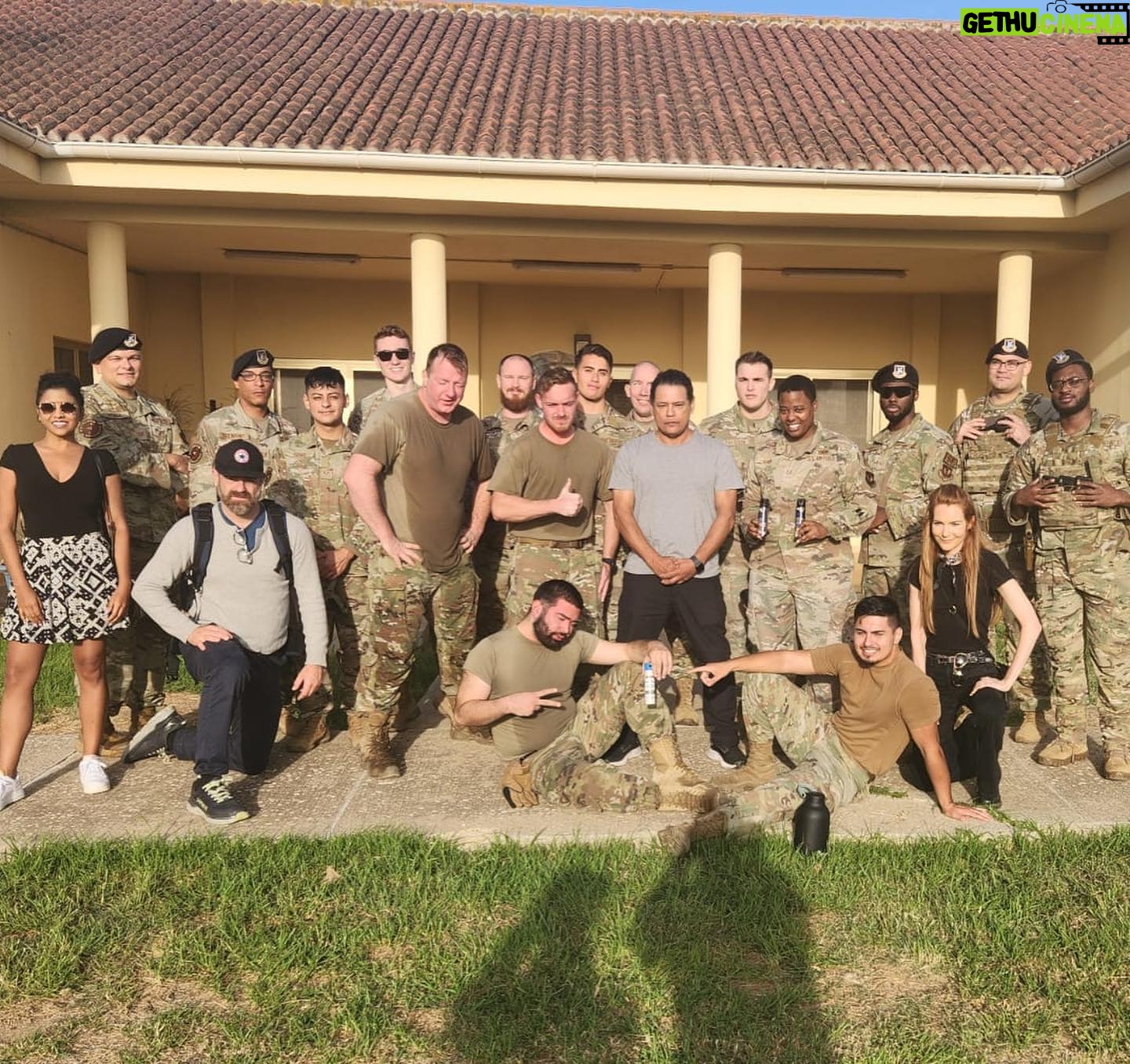 Darby Stanchfield Instagram - Huge honor traveling Europe on a Goodwill Military Tour ๐บ๐ธ with the delightful @pauladelstein @tiyabird @realraymondcruz via #armedforcesentertainment to thank our military men & women for their service! I learned so much and am so grateful for the experience! ๐บ๐ธ