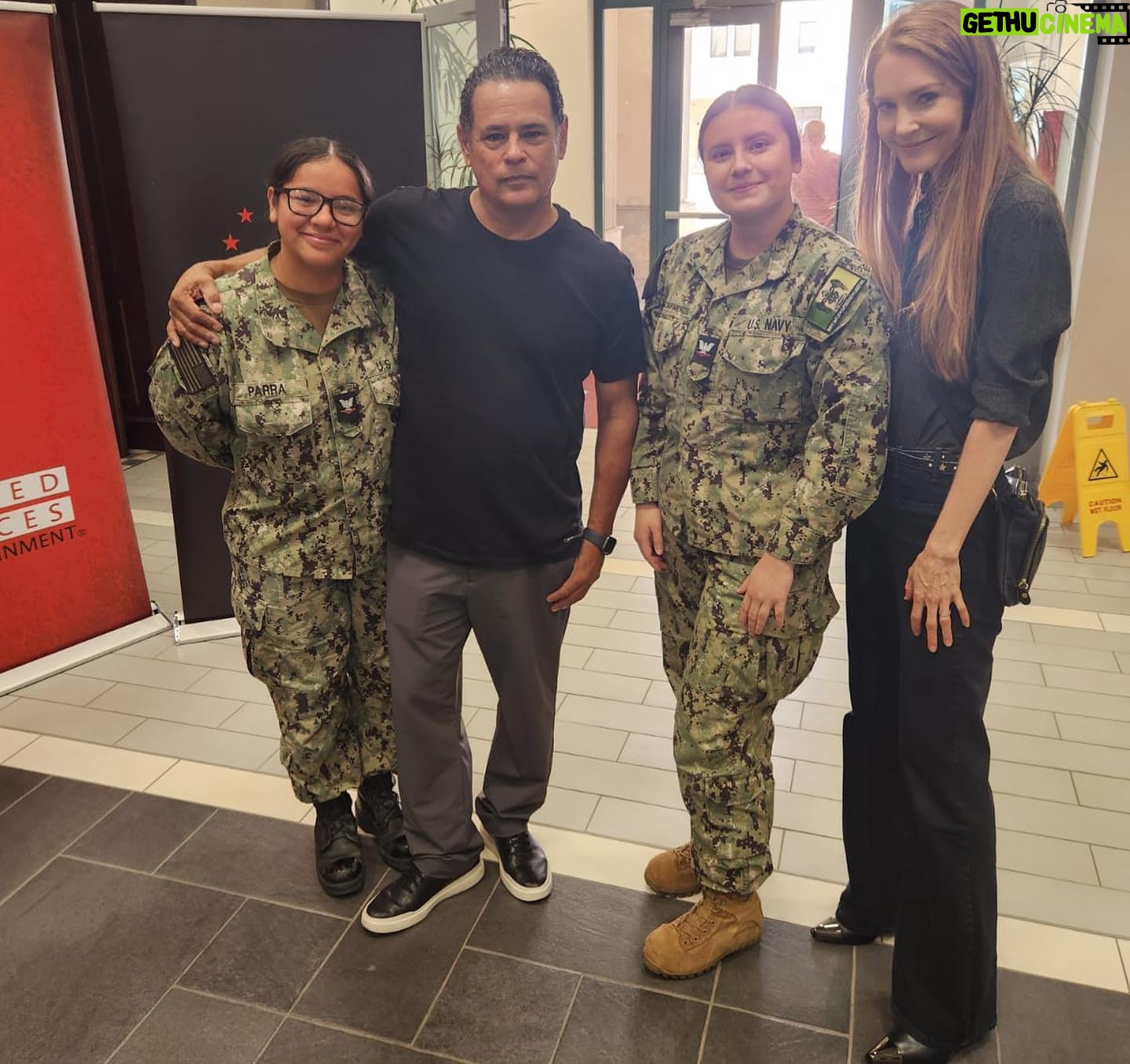 Darby Stanchfield Instagram - Huge honor traveling Europe on a Goodwill Military Tour ๐บ๐ธ with the delightful @pauladelstein @tiyabird @realraymondcruz via #armedforcesentertainment to thank our military men & women for their service! I learned so much and am so grateful for the experience! ๐บ๐ธ