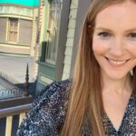Darby Stanchfield Instagram – Which is your favorite Nina? 
1- date w/ teacher Nina
2- drunk camping Nina 
3-almost get your kid killed snowglobe Nina
4- hungover Nina 
5- magic action Nina
6-plant key wedding hostess boss Nina
7- introspective Nina 
8- kick Gideon’s ass Nina
9- drunk ruin Christmas Nina 
10- happily ever after Nina 

2 & 7 📸: @billheckyes