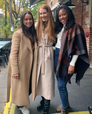 Darby Stanchfield Instagram - 🚨S2 @lockeandkeynetflix NOW STREAMING 🚨 I. Love. These. People. 
I cannot begin to describe what a blast it was working with this incredible cast and crew!  They are fun-loving, talented, hard working people that threw their hearts into this work. We had a blast making #lockeandkeyseason2 and we hope you enjoy it! 💥💥🗝💥