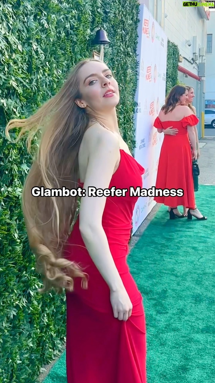 Darcy Rose Byrnes - 575 Likes - Glambot X Reefer Madness 🍃 Opening Night 💚
#glambot #musicaltheatre #openingnight #reefermadness