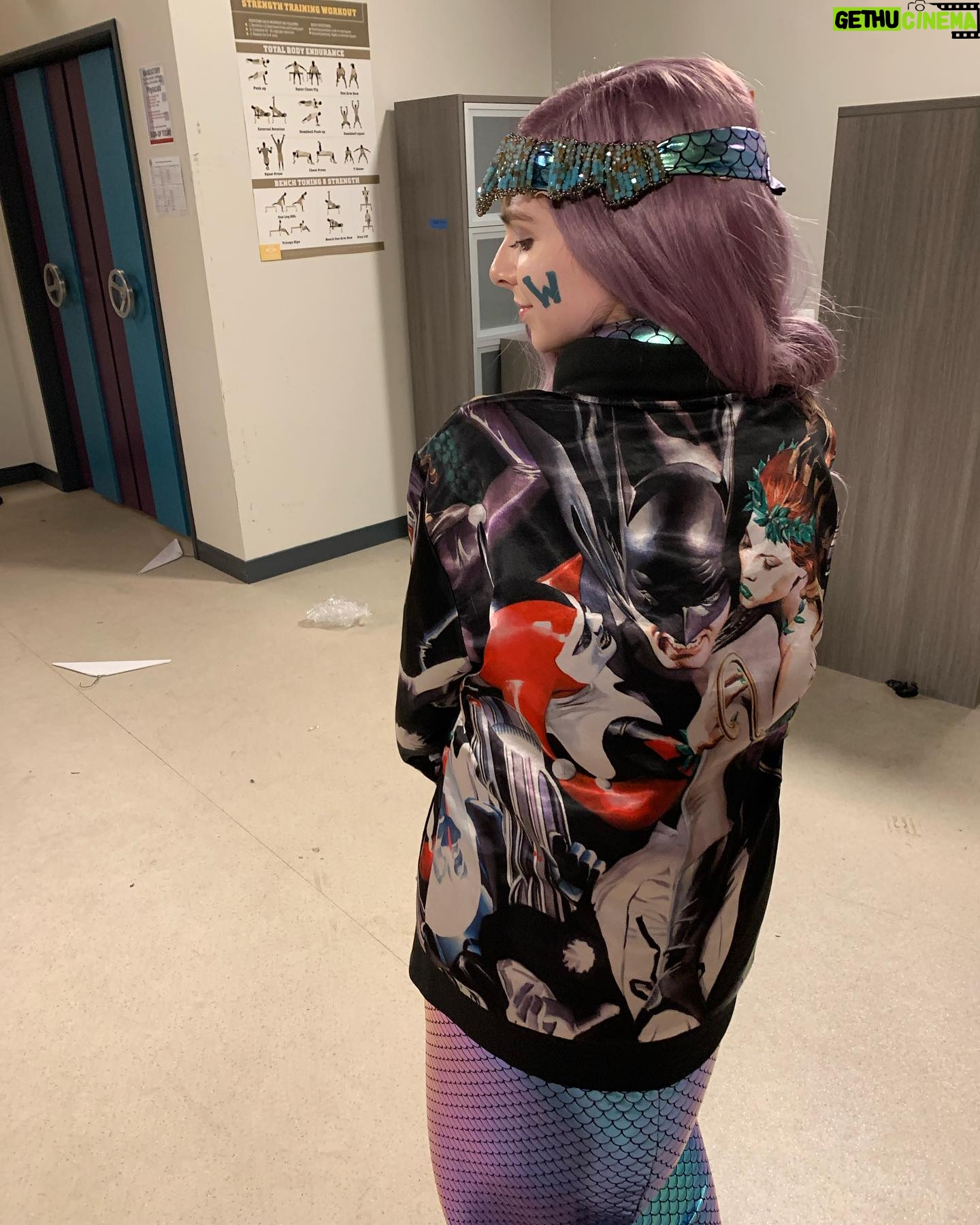 Darcy Rose Byrnes Instagram - Throwback to when no one knew why I wanted a pic in my coworker’s jacket 💚 #poisonivy #bigshot