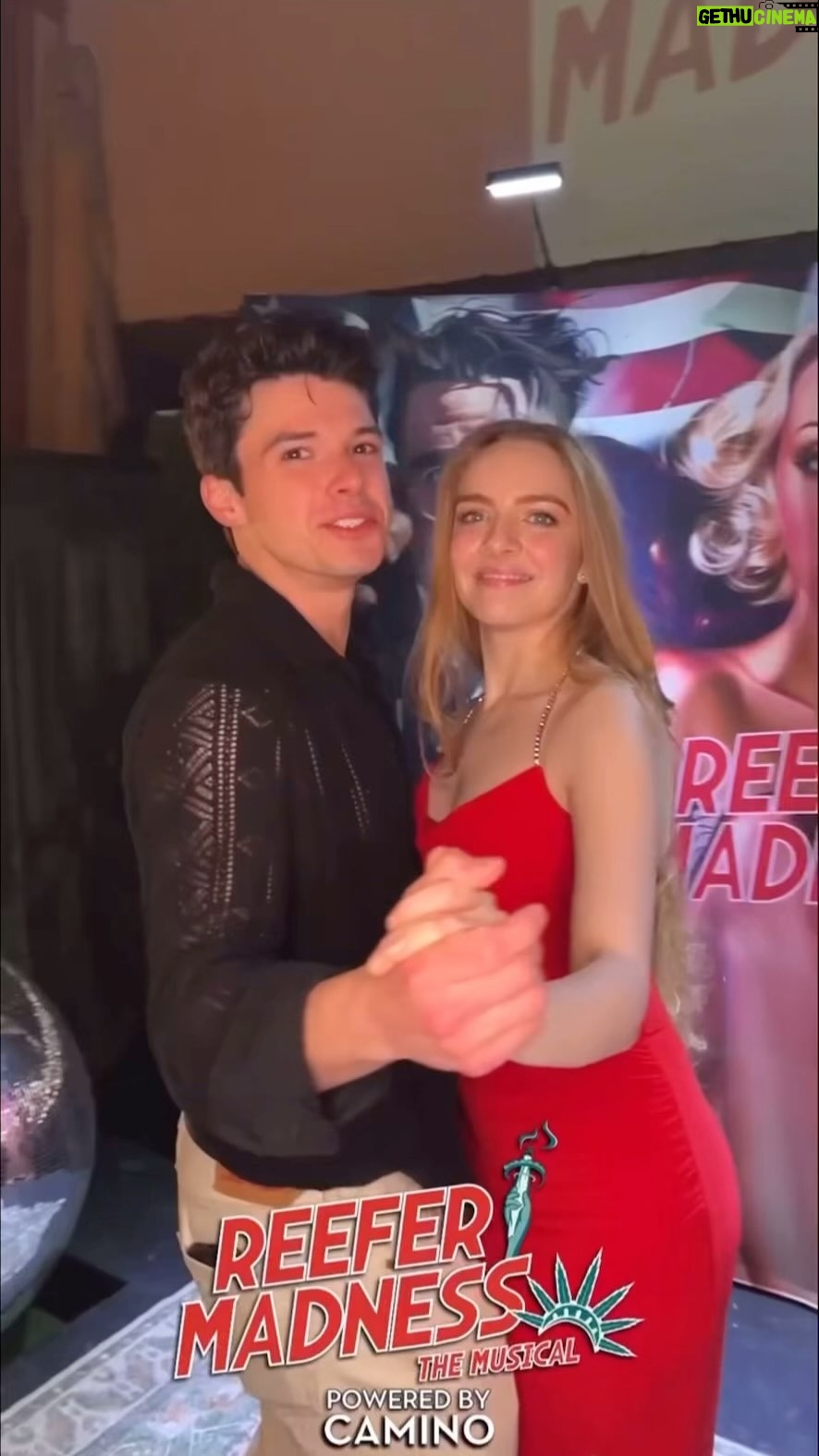 Darcy Rose Byrnes - 3 Likes - This was NOT the song he was singing when we did this video. Brownie points (get it??) to whoever guesses the right song
@camino.by.kiva 💕 #openingnight #reefermadness