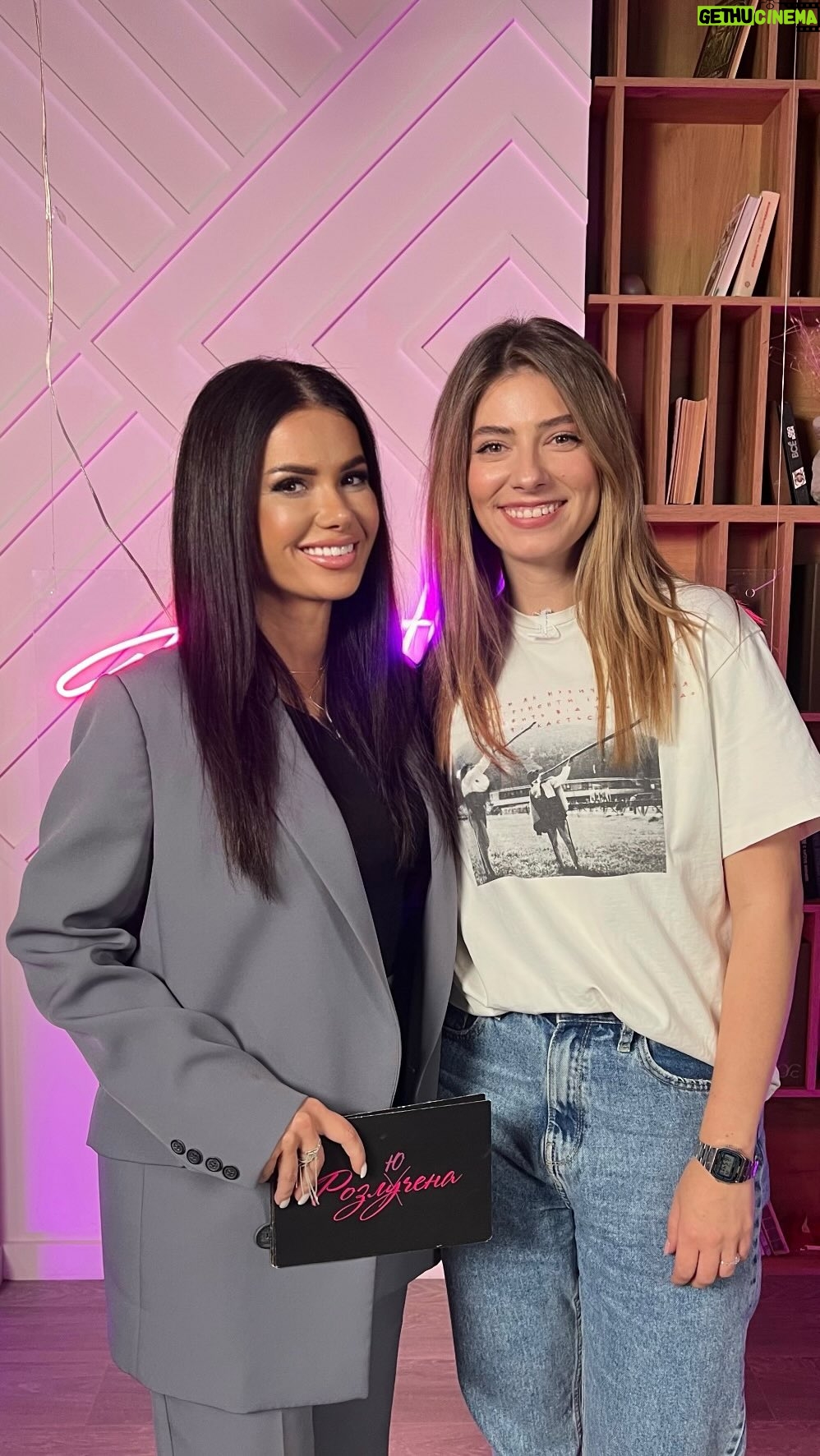 Daria Petrozhytska Instagram - Наречена @petrozhitskaya у відвертому подкасті «Розлючена»🎙️ Чт.18:00 Посилання з’явиться у сторіс. Або краще одразу підпишіться на YouTube канал «Аліна Шаманська». Хто чекає на цей випуск?🥰