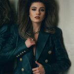 Daria Petrozhytska Instagram - DIGITAL COVER: 10 запитань до Дар’ї Петрожицької Героіня весняної e-обкладинки - Дар’я Петрожицька розповідає про акторське мистецтво, виклики та перспективи української кіноіндустрії: від пошуку глибин ролі до мрій про майбутнє. Детальніше за посиланням в профілі PHOTO @agapovandarno MODEL @petrozhitskaya STYLIST @dika_anka HAIR & MAKEUP @starovoitova.makeup PARTNERS @premier_palace_hotel @domino_ua @anastasia_shukhnina @artichoke.official @arnomaison @makova.official