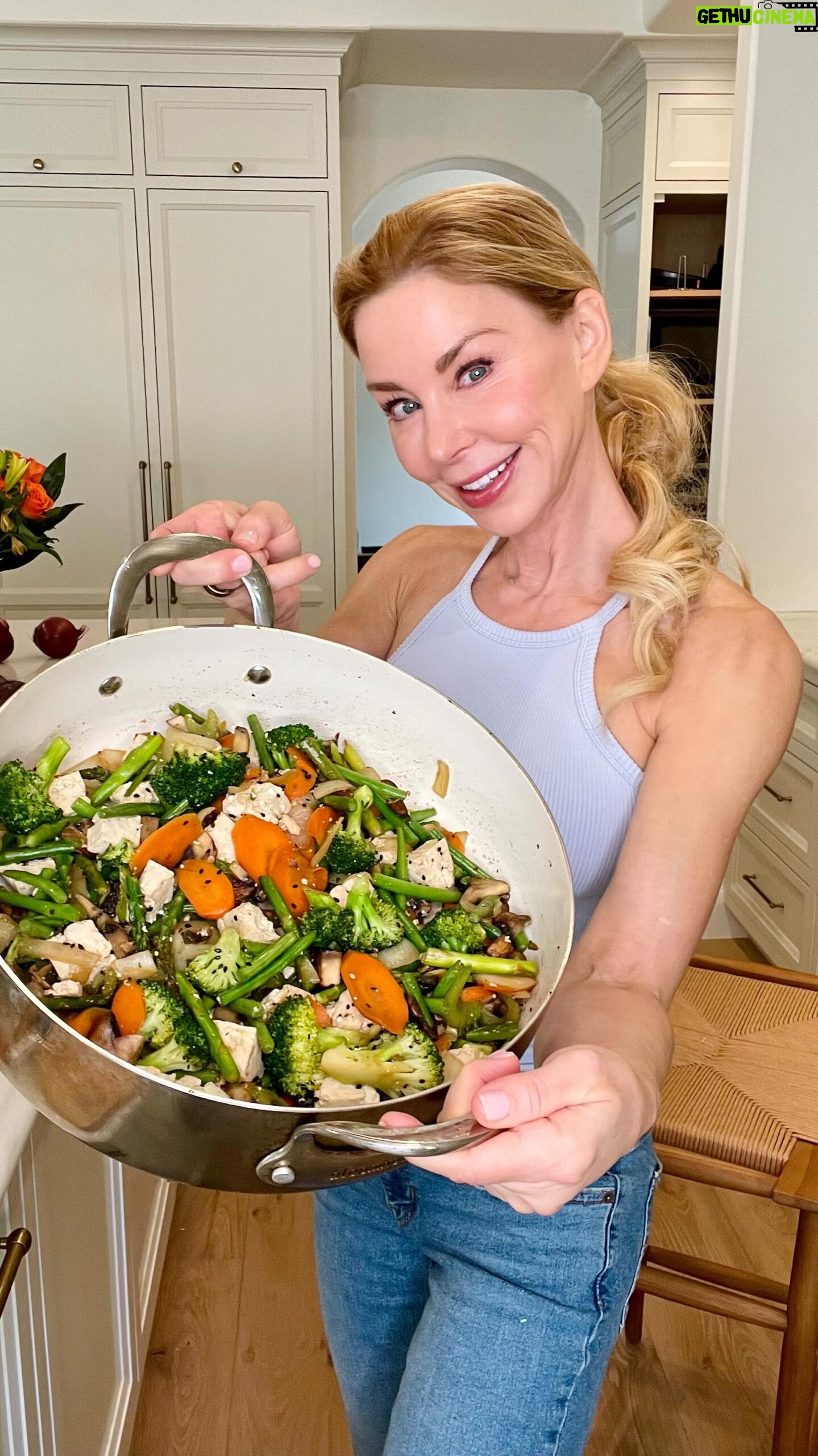 Darnell Cox - 227 Likes - 🥗Meal Prep time!
🎙️If you missed yesterday’s Instagram Live show on Diet & Longevity, make sure you check that out on my story highlight! You may be shocked 😱on my take on counting Macros (specifically protein).
😃On today’s show, join me as meal prep my weekly lunches!
🌅My first meal of the day is the most important, for sure! But that meal, for me, is LUNCH! 🍽️
⏱️I’ve been doing Internittent Fasting for 30 years!
My MORNING HEALTHY AGING ROUTINE:
🌅I wake up
☀️get outside to get early morning light in my eyes.
🍵drink a thermos full of green tea.
🥶take a cold plunge
🚨A little red light therapy
🏋️♀️Exercise on an empty stomach
🥗THEN I eat as many colorful plants as I can for LUNCH around 1pm.
Here is what I made for my next 3 lunches..
MIXED VEGGIE STIR FRY:
2 tablespoons olive oil
1/2 white onion
4 cloves garlic
3 stalks broccoli chopped
2 stalks celery sliced
1-2 cup asparagus chopped
1-2 cup green beans
1 cup mushrooms sliced
3 carrots sliced
Dash of low sodium soy sauce
1/2-1 container firm tofu cut into cubes.
Directions:
Stir fry the harder vegetables on medium heat with olive oil for about 10 minutes, maintaining the crunchy texture as they will be reheated for the next few days. Add mushrooms and tofu. Cook 5 more minutes. Add soy sauce and cook a few more minutes. Sprinkle with black sesame seeds.
👩🍳This recipe changes every week, depending on which vegetables are local, in season, or I can find organically grown.
😃Make sure you check out the live show I did on diet fads and how reducing your protein intake can help you live longer & better.
Follow for more ways to look, feel, and function your best at EVERY age!
#veggiestirfry #healthyaging #50plus #mealprep #livelongerbetter