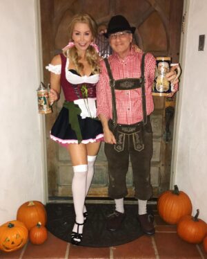 Darnell Cox Instagram - 🎃Halloween dump past & present 

🧡In case you couldn’t tell, I love Halloween! It gives me a chance to wear something I would’ve never worn in regular life. 

🥸And since my work clothes include sweatpants 🤸‍♀️🏋️‍♀️or workout clothes, I jump at the opportunity to wear something completely different!

👻Which one is your favorite❓
🎃Any suggestions for 2024❓

Please put in the comment section below. 🙏🏻

Happy Halloween everyone! 
Now let’s get that extra Halloween candy out of the house ASAP! 😂

📲Call your local shelter and donate today🤗

#halloweencostume #50plus #healthyaging #dressuptober
