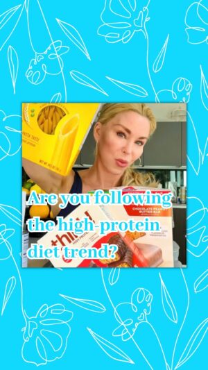 Darnell Cox Instagram - 🍽️ Are you following the high-protein diet fad?!

When big food corporations begin adding EXTRA protein to everything from cereal to pasta, you know we are in the middle of another fad diet. 😱

Excess protein is stored as (drum roll please) FAT! That’s right, folks! Muscles are made in the gym, not the kitchen. 

In addition, excess protein may impose a metabolic burden on the bones, kidneys, and liver. Moreover, high-protein/high-meat diets may also be associated with increased risk for coronary heart disease.

High protein diets can hinder autophagy (our bodies natural process of cleaning up or restructuring the damaged proteins it ALREADY has.) Autophagy helps to reduce the risk of age-related neurological diseases like:

😔Alzheimer’s  Disease
😔Dementia 
😔Parkinson’s 

Here is the GOOD news: Protein is in everything we eat -  from broccoli to bolognese sauce - and it doesn’t take much effort to get Harvard Medical’s & The Mayo Clinic’s RDA of .35g per pound of body weight! 

For longevity benefits:👇

➡️65 years or younger, keep protein intake low (0.31 to 0.36 grams per pound of body weight).

➡️Over the age of 65, increase protein slightly.

➡️Athletes and competitive sports (1.0gram per pound of body weight).

Want to reach your fitness goals without an excessively high-protein diet? THERE IS A WAY. 💪

As a Gerontologist and Healthy Aging Coach, I can show you how! 

DM me or comment “coaching” to learn more about how I can work with you 1:1, or ✨SUBSCRIBE✨ to the LIVE YOUNG IG CLUB to get access to group consulting! 

#HighProtein #FadDietsDontWork #HighProteinDiet #LookYoungerLonger