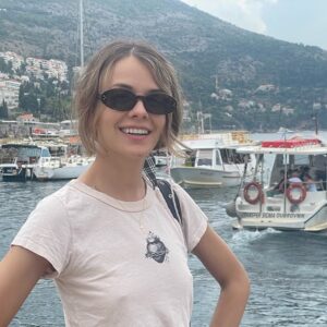 Dasha Nekrasova Instagram - 🇭🇷 ❣️ special thanks to @sleepsplit for the lovely accommodations and to all my Croatian friends for taking such good care of me and @judeolatinx 🐾🦐👙🐸