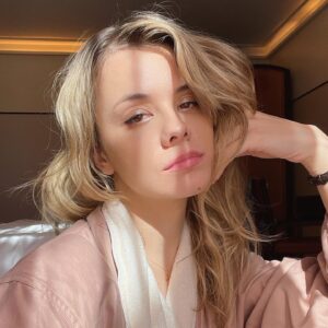Dasha Nekrasova Instagram - LA 🎬 💫 
Tuesday 10/5 @ Los Feliz 3
@thescaryofsixtyfirst 
⭐️US Premiere ⭐️ 
@beyondfest 
@am_cinematheque 
RSVP day of!