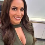 Dasha Kuret Gonzalez Instagram - Saturday night we collide!!! Who’s ready for #AEWCollision 😃🤗🥳 We’re less than 30 min away from going live on #TNT 💄& 💁🏽‍♀️: @aewglam @joannadeemakeup #Wrestling #AEW #Cleveland #MasDasha