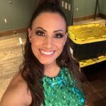Dasha Kuret Gonzalez Instagram - Oops forgot to post these gems from #AEWFullgear in #LA What a good time!!! 😃💃🏽🤗🥳🤓🤘🏽 #AEW #Announcer #MasDasha and cheers to @aewglam @joannadeemakeup @facesofgypsy @every1loveslindsey for all teaming up to create this look 😃💃🏽🤗🤓🤘🏽
