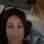 Dasha Kuret Gonzalez Instagram - Kaira is literally the sweetest pup I have ever met in my life and I’m so grateful for her. 😇🙏🏽🤗🤩😍🐕 She’s been doing this all of her life and even though I don’t quite know why she does it, it feels like this her way of hugging and getting her smell on you! Does anyone else’s pup do this? Or know why dogs do this? #ShibaInu #cutedogs #DogsOfInstagram #Shiba