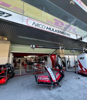 Davina Geiss Instagram - paddock day! 🏎️ Thank you @hulkhulkenberg