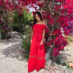 Davina Portratz Instagram - Hi sweethearts, I wanted to share one more pic from my trip to Spain. What are your plans this weekend? I hope you get serious about having some fun! Let me know in the comments ⬇️💃🏻🌺