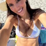 Davina Portratz Instagram – Ibiza drop 🇪🇸❤️🏝️ Which pic is your fave?