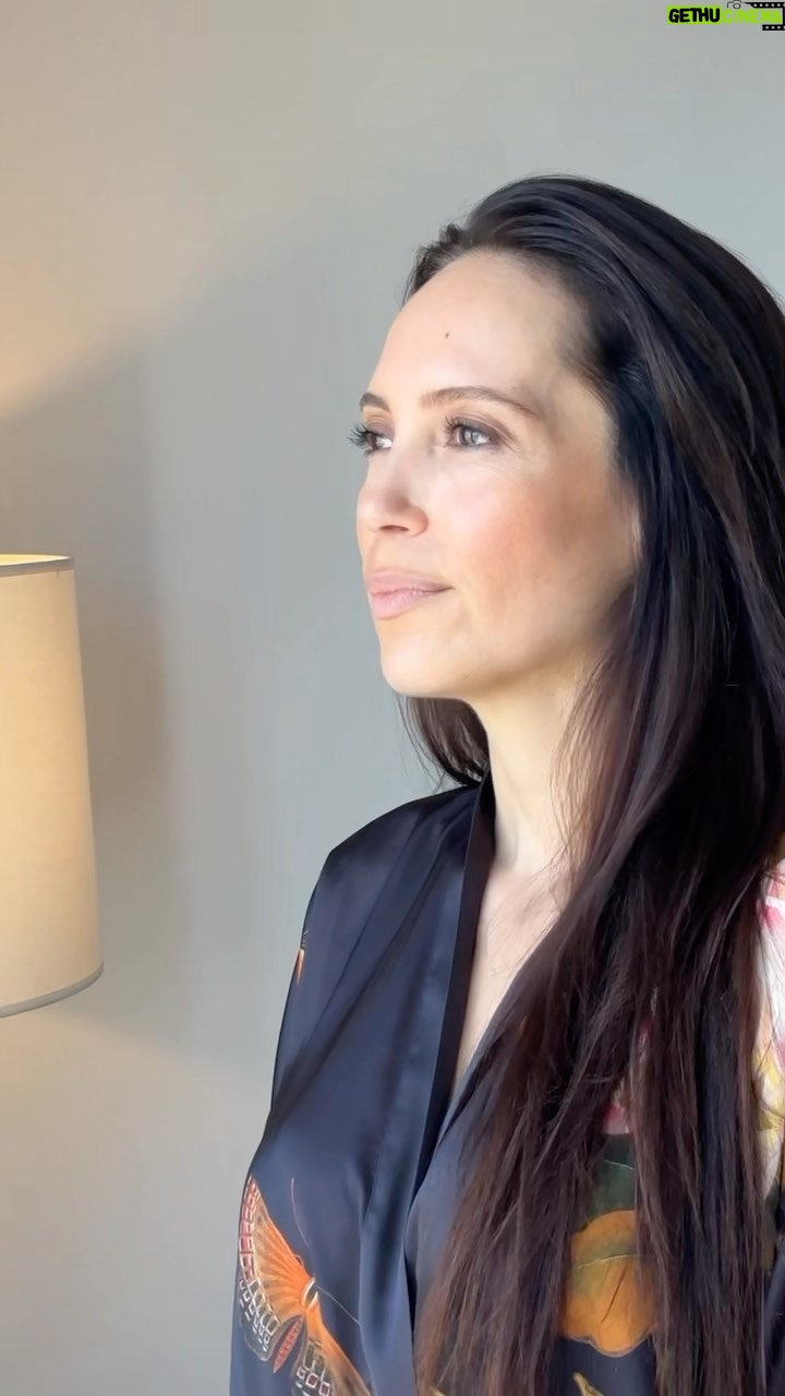 Davina Portratz Instagram - Do you want to live your best life? @iqair is the gold standard in air filtration and air quality monitoring. Air quality is rarely thought about however affects the health of your entire body and can even affect the development of children. With the holidays coming up, this is also a great gift idea. Visit @iqair and check out their products! #iqair #cleanair #giftideas #ad
