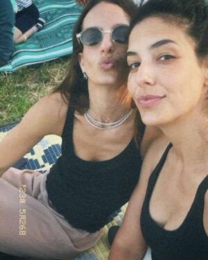 Dawn Lanny-Gabay Instagram - שבועות בקיבוץ כל מה שלא עלה לסטורי