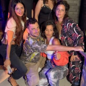 Dawn Lanny-Gabay Instagram - ערב של פעם ב18 שנים 
והכל בזכות @hapshutaofficial 
תודה על זה🤍