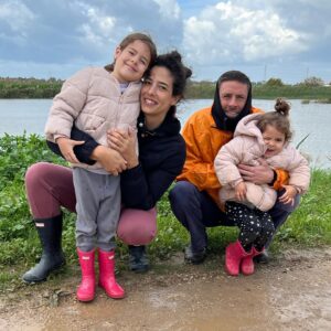 Dawn Lanny-Gabay Instagram - נעים לנו להתחזות לקיבוצניקים רק לרגע