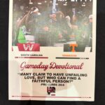 Dawn Staley Instagram - Shootaround and pregame meal done. Check! @gamecockwbb #love