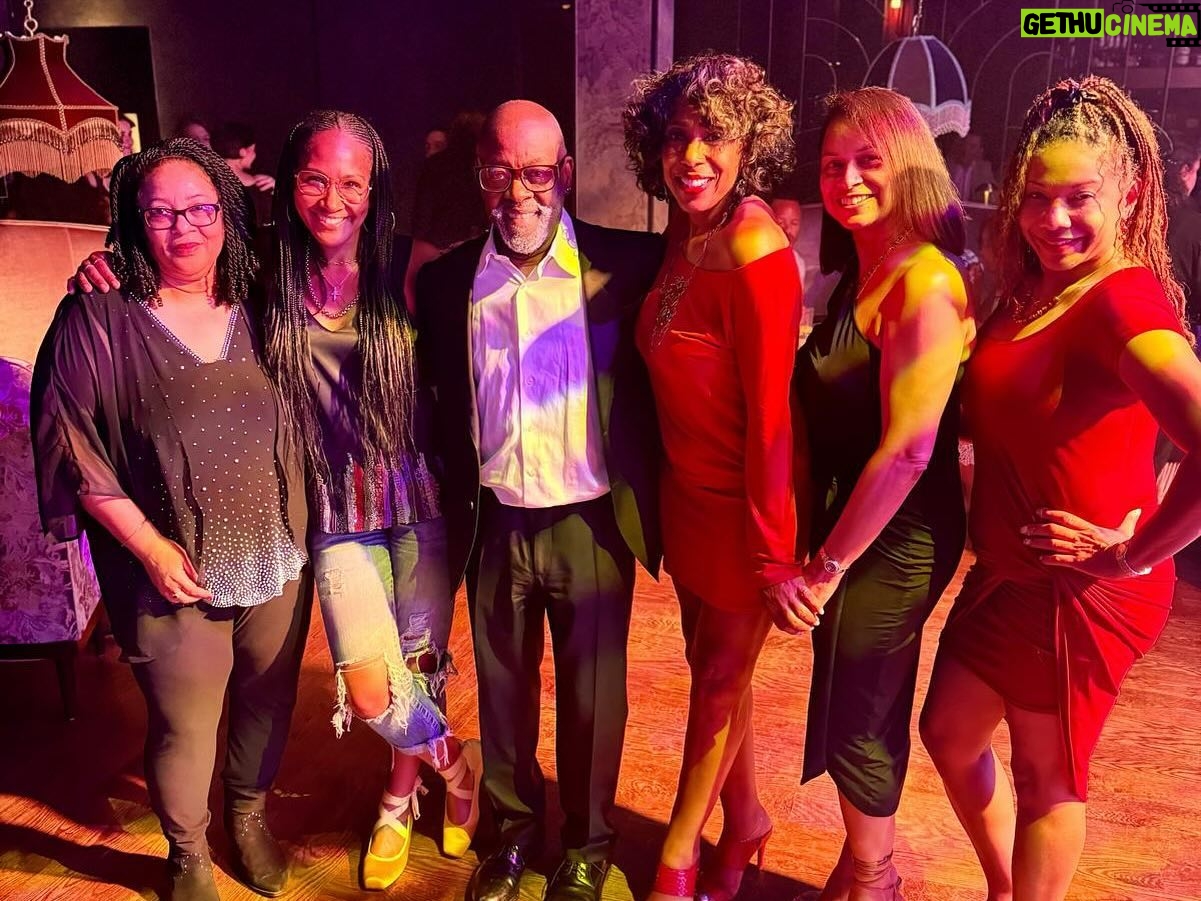 Dawnn Lewis Instagram - I had so much fun at @damselatlanta with my “always-a-good-time” friends @terrijvaughn @kimferguson and cousins @jassysisi @hazel_eyes73. Great food, gorgeous atmosphere, sexy stage show and a real party afterwards! This spot has everything! Damsel Atlanta is owned and run by my dear friend & legendary choreographer @otissallid and his partner @davegreen. They and their staff make sure everyone in the spot has an unforgettable experience.💖 I plan on going anytime I’m in ATL! You gotta check it out. Thanks soooo much Otis! 🥰 #damselatlanta #atlanta #atlantanightlife #atlantanights #friends #family #friendship #goodtime #memories #memories