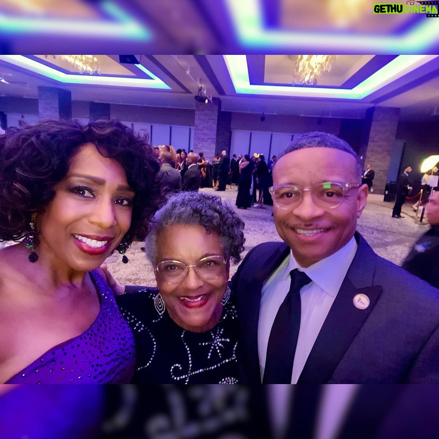 Dawnn Lewis Instagram - I was honored to once again host the annual @UNCF “A Mind Is...” Gala in San Francisco. Close to 700 attendees gathered in celebration and support of the UNCF’s 80th anniversary of service and commitment to HBCU students & their education goals. The “Fund” has provided scholarships, financial aid, and grant support to 37 HBCUs totaling hundred of millions of dollars in its 80 history! I’ve been a proud supporter of the organization since the 80’s and welcome any opportunity to join their efforts. “A Mind Is A Terrible Thing To Waste…. But A Wonderful Thing To Invest In”. - UNCF This year’s honorees included @Cisco for Outstanding Corporate Partner and Larry Tripplett. Cisco is also the sponsor of our current @ADWTourExp! We are very happy to be partnering with them to further the legacy and impact that our TV series continues to make in the world. The evening kicked into high gear when @TheMorrisDay & The Time turned it out! Before the set was over, I was up on stage doing “The Bird”, with a few other guests lol! Dress by Linda Stokes @LSOdesigns 💜 #HBCUAlumni #UNCF80Anniversary #AlaskaAirlines #UNCF #SupportHBCUs #MorrisDayandTheTime #DiversityandInclusion #SupportStudents #SupportTeachers #DawnnLewis
