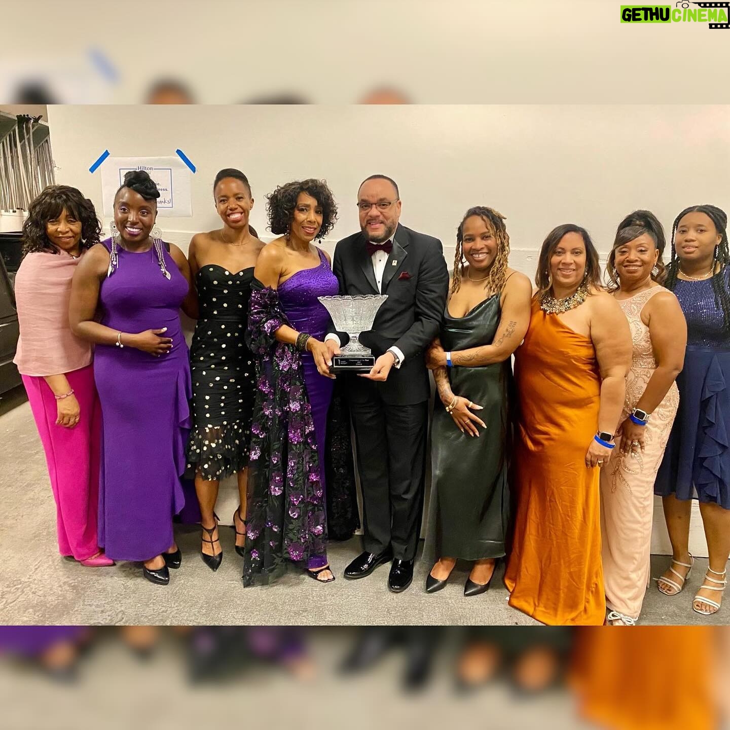Dawnn Lewis Instagram - I was honored to once again host the annual @UNCF “A Mind Is...” Gala in San Francisco. Close to 700 attendees gathered in celebration and support of the UNCF’s 80th anniversary of service and commitment to HBCU students & their education goals. The “Fund” has provided scholarships, financial aid, and grant support to 37 HBCUs totaling hundred of millions of dollars in its 80 history! I’ve been a proud supporter of the organization since the 80’s and welcome any opportunity to join their efforts. “A Mind Is A Terrible Thing To Waste…. But A Wonderful Thing To Invest In”. - UNCF This year’s honorees included @Cisco for Outstanding Corporate Partner and Larry Tripplett. Cisco is also the sponsor of our current @ADWTourExp! We are very happy to be partnering with them to further the legacy and impact that our TV series continues to make in the world. The evening kicked into high gear when @TheMorrisDay & The Time turned it out! Before the set was over, I was up on stage doing “The Bird”, with a few other guests lol! Dress by Linda Stokes @LSOdesigns 💜 #HBCUAlumni #UNCF80Anniversary #AlaskaAirlines #UNCF #SupportHBCUs #MorrisDayandTheTime #DiversityandInclusion #SupportStudents #SupportTeachers #DawnnLewis