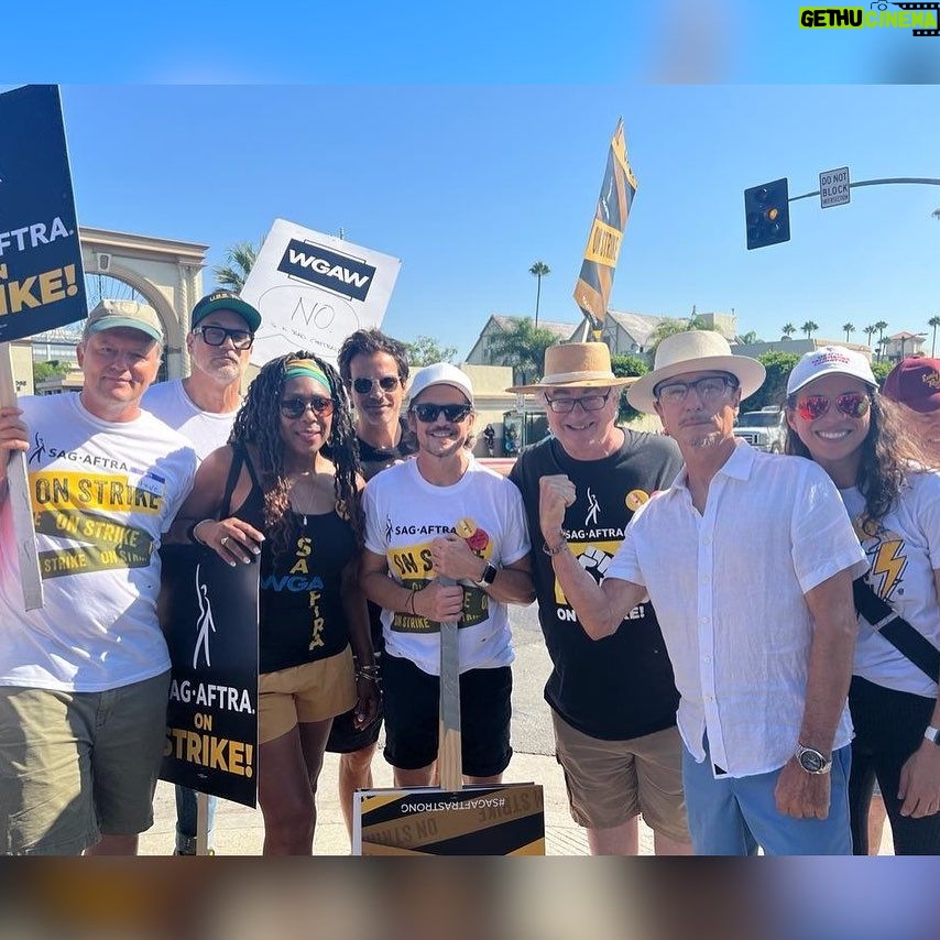 Dawnn Lewis Instagram - Solidarity speaks volumes! @SAGAFTRA members have now been on strike for more than 60 days & we intend to stand strong in our effort to bring the studios & streaming platforms back to the table to have a genuinely meaningful dialogue, that results in a fair & equitable contract for our incredibly unique and necessary work! At the recent “March On Paramount”, cast, crew, writers and production workers from every “Trek” program ever done, came together to show their support! It was amazing and I’m honored to be a part of the @Roddenberryofficial vision! Decades ago Gene Roddenberry put forth a vision of a federation that honored cultures, species, sciences, craft, art, and common decency, that encouraged unity and advancement for all!! Wouldn’t it be great if the studios could grasp that same concept and agree to cooperate in an environment that celebrates and fairly compensates ALL that come together to create the content that we all deserve & love??!! @GeorgeHTakei @JonathanDelArco @LevarBurton @Jack_Quaid @SantiagoC @RealMichelleHurd @JeriLRyan @JasonWinstonGeorge Armin Shimerman @ItsWilWheaton @IsaCamilleBriones #unionstrong #sagaftrastrong #whenwefightwewin #sagaftra #sagaftrastrong #sagaftramember #sagaftrastrike #sagaftramembers #wgastrong #wgastrike #writersguild #resistanceisneverfutile #standstrongandprosper 🖖🏽