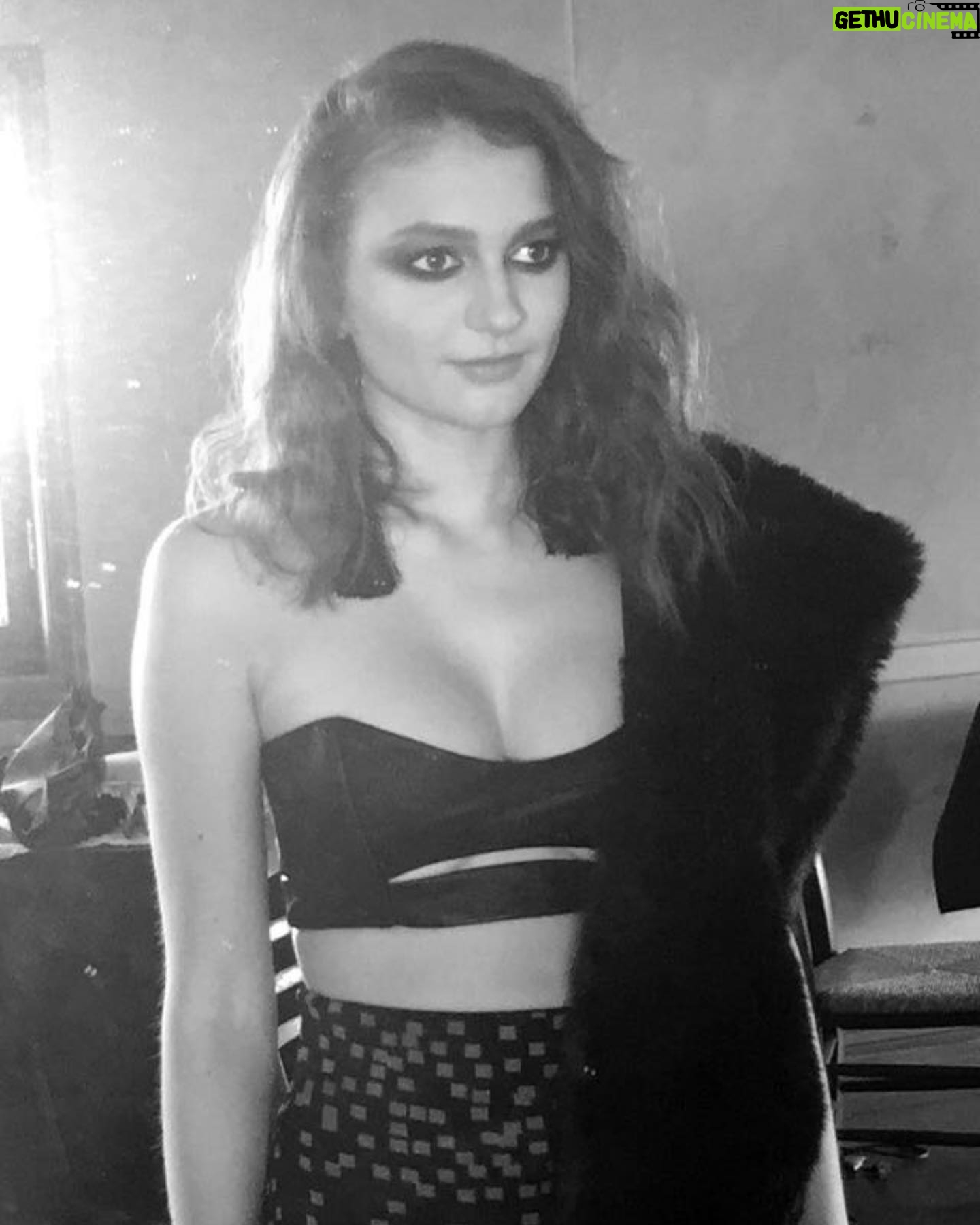 Daya Instagram - Old pic i found, “backstage” at a magazine shoot in 2015, don’t know if it ever came out. been feeling a lot recently for this 16 yo high school girl who stumbled into this mad world knowing nothing about anything, but had a fiery confidence about it all just the same— wouldn’t change any of it, just thinking, that’s all, years fly , wanna hug her <3