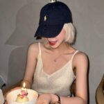 Dayoung Instagram – Happy birthday to me AGAIN!👑