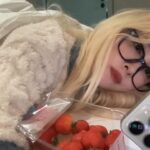 Dayoung Instagram - 딸기랑 초콜렛은 최고의 휴일이지!🍓🍫