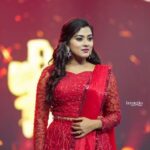Dayyana Hameed Instagram - ❤️... when it is red and christmas. 📷 @imagiophotography_official MUA @sajani_mandara_makeupartist 👗 @de_flores_official @styledbysavu